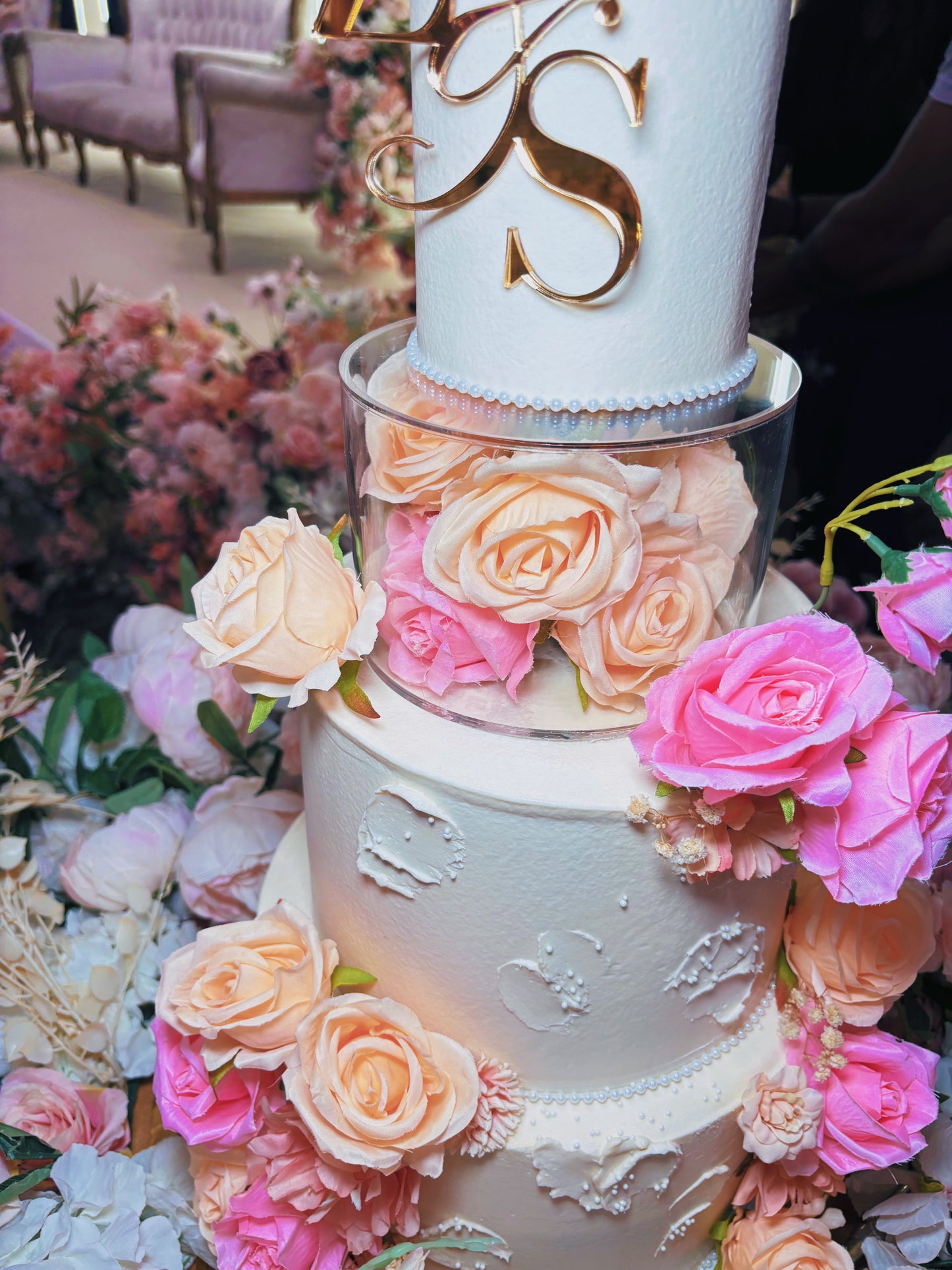 (1) 3 Tier Wedding Cake - inc acrylic tier separator