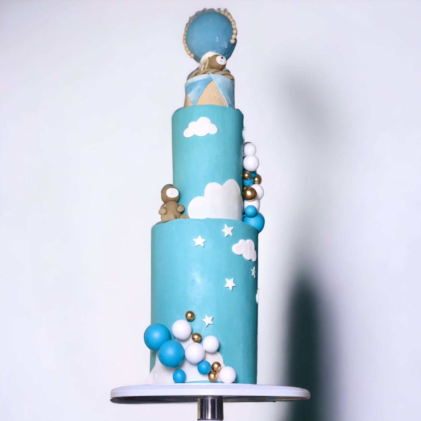 2 tier hot air balloon birthday cake