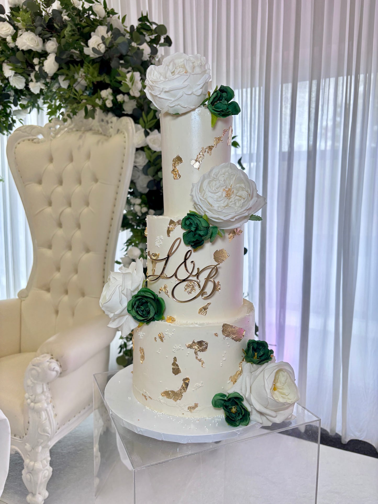3 tier wedding cake