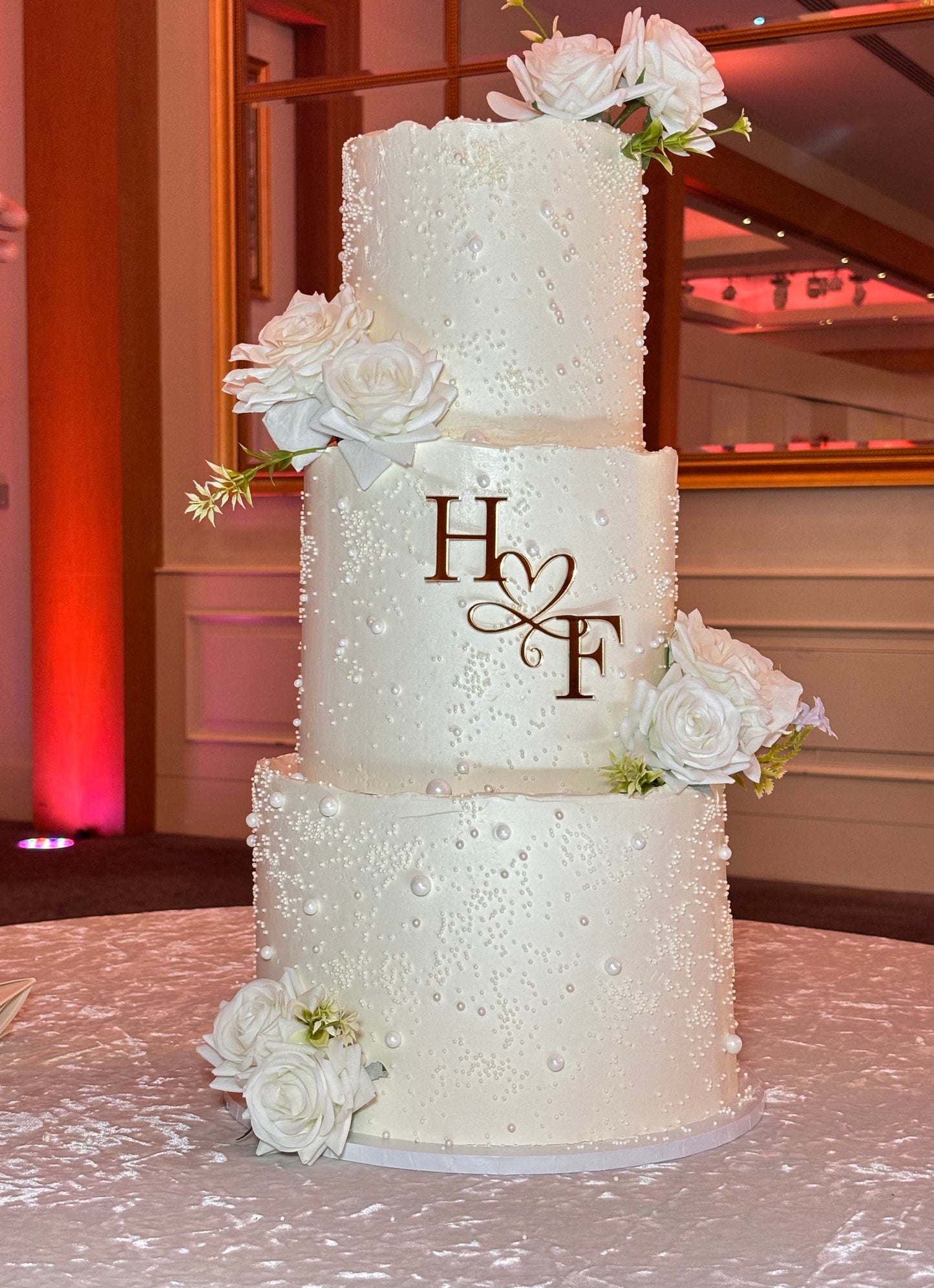 (1) 3 tier cake