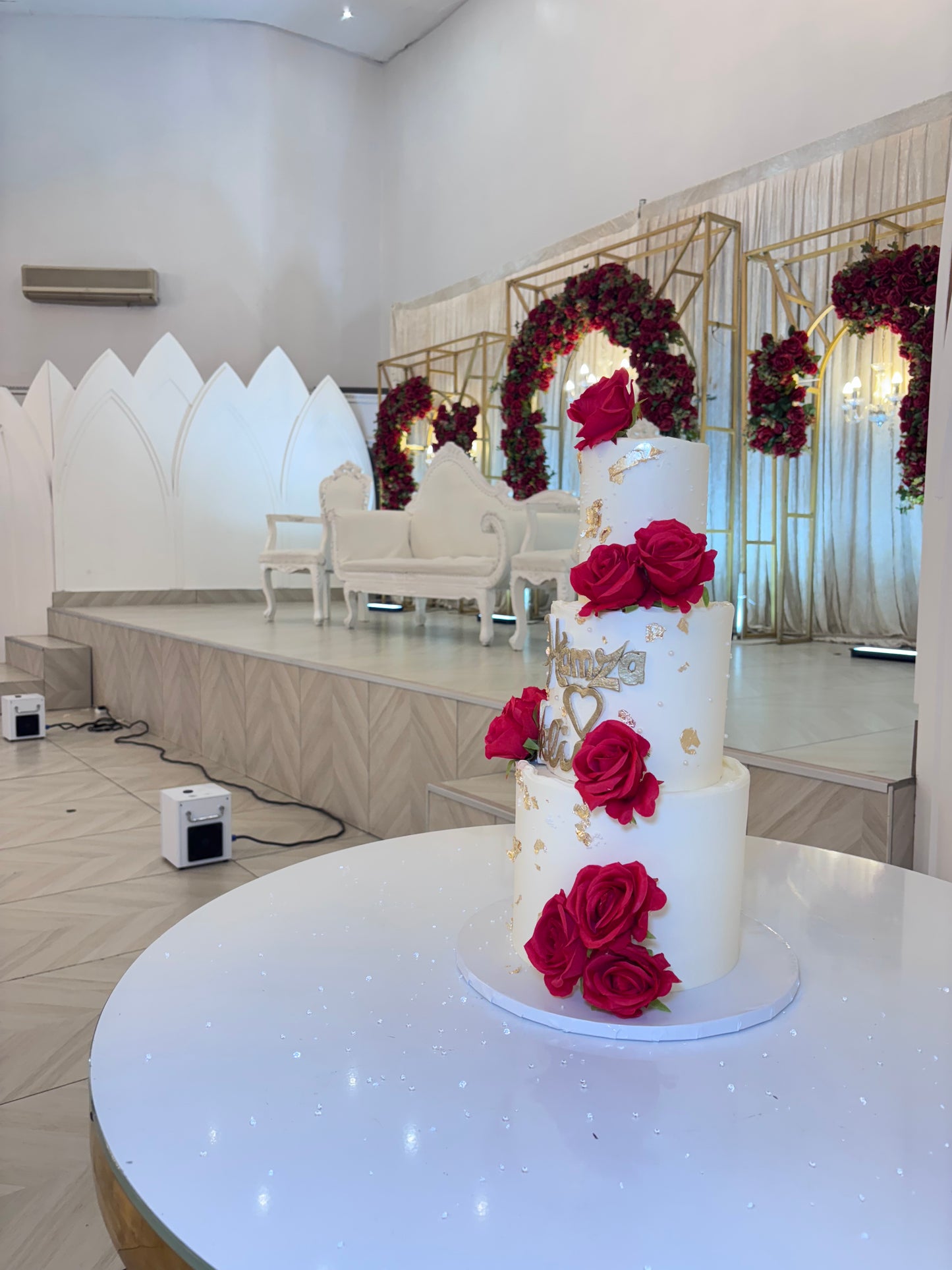 3 tier wedding cake