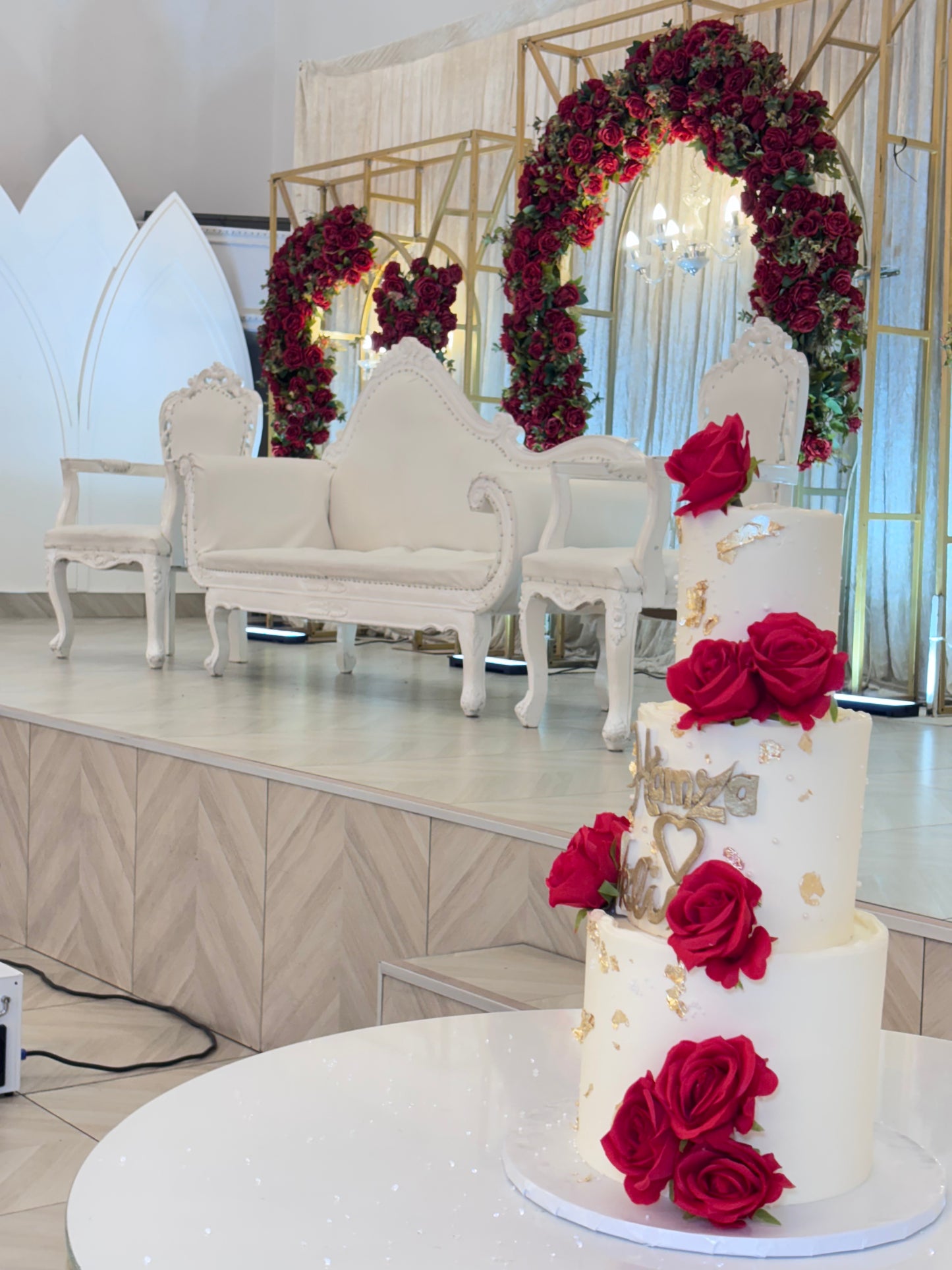 3 tier wedding cake