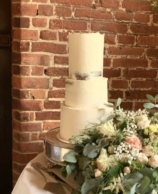 Semi naked wedding cake