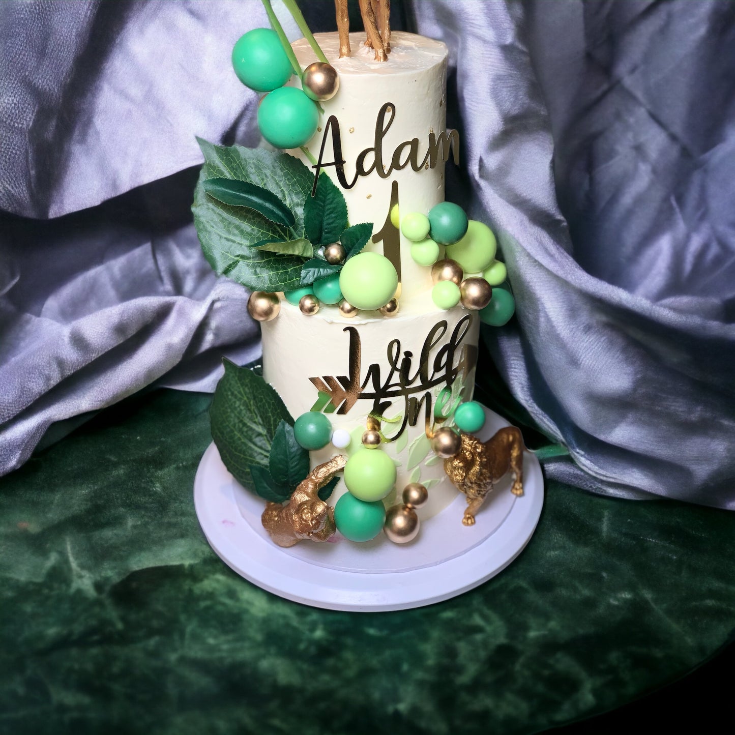 2 tier Jungle theme cake